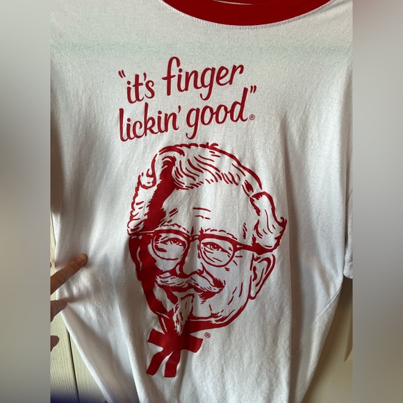 KFC “it’s finger lickin’ good” Unisex T-Shirt – White/Red, Good Condition - Picture 5 of 7